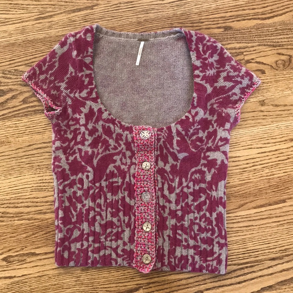Free People short sleeved sweater